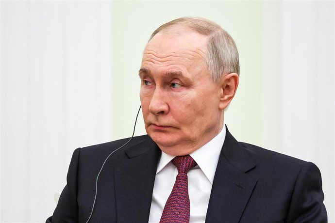 El presidente ruso, Vladimir Putin, durante una reunión con el presidente palestino, Mahmud Abbas, en el Kremlin.