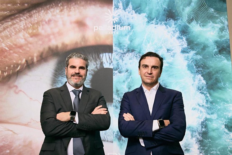 Archivo - Esús Sobrino, CEO de Palladium Hotel Group; y Abel Matutes, presidente de Palladium Hotel Group.
