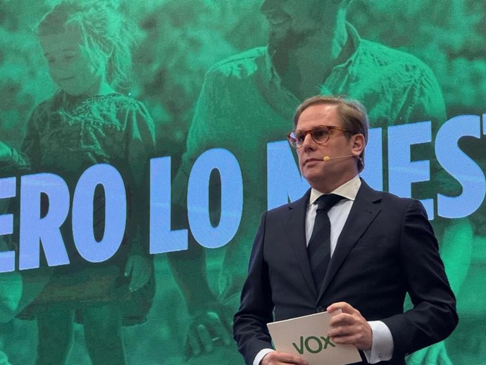El portavoz de Vox en el Parlament, Joan Garriga, en un acto en Barcelona para presentar las principales propuestas de la formación para 2026.