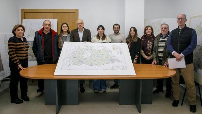 El director general de Desarrollo Rural, David Martín, participa en la Comisión Local del proceso de concentración parcelaria de Tricio