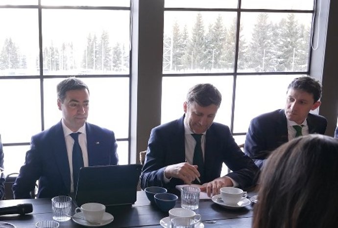 El lehendakari ha mantenido un dialogo con actores internacionales, empresarios, responsables políticos e inversores