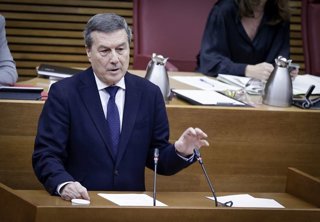 Archivo - El conseller de Sanidad, Marciano Gómez, en una imagen de archivo en Les Corts