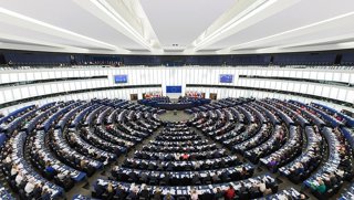 Archivo - Pleno del Parlamento Europeo