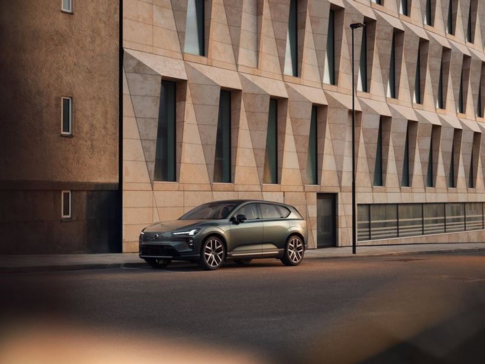 Volvo presenta el nuevo EX60, un SUV eléctrico con hasta 810 km de autonomía y desde 64.900 euros