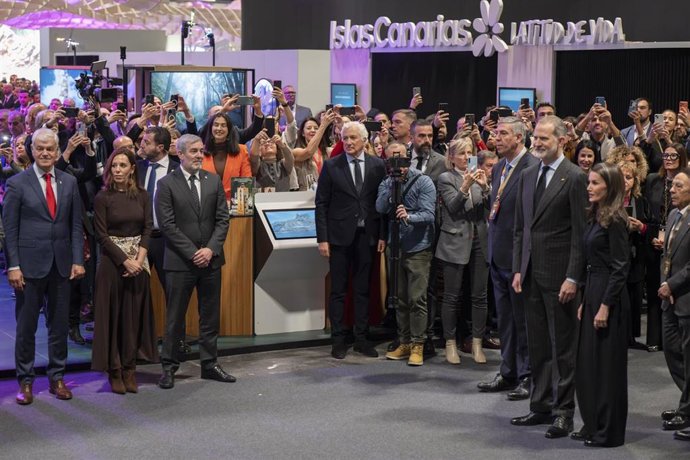 Visita de los Reyes al estand de Canarias en Fitur 2026