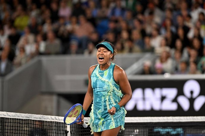 La tenista japonesa Naomi Osaka celebra una victoria en el Abierto de Australia 2025