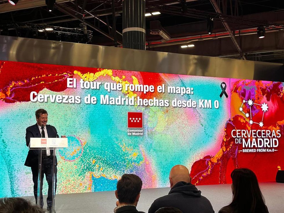 Presentación de la guía 'El tour que rompe el mapa' en la Feria Internacional de Turismo, Fitur