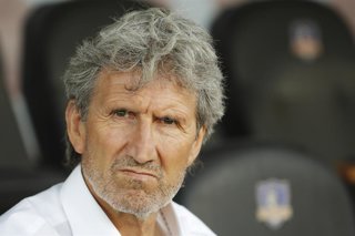 Archivo - Chile.- "Isla es un buen jugador, hay muchas posibilidades cómo las de él y otros más"