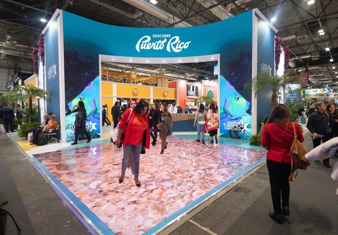 Archivo - Ambiente en el stand de Puerto Rico durante la segunda jornada de la 44ª edición de la Feria Internacional del Turismo, Fitur 2024, en IFEMA Madrid, a 25 de enero de 2024, en Madrid, (España).