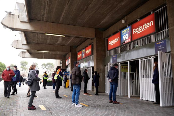 Archivo - Votación en las elecciones presidenciales del FC Barcelona en 2021