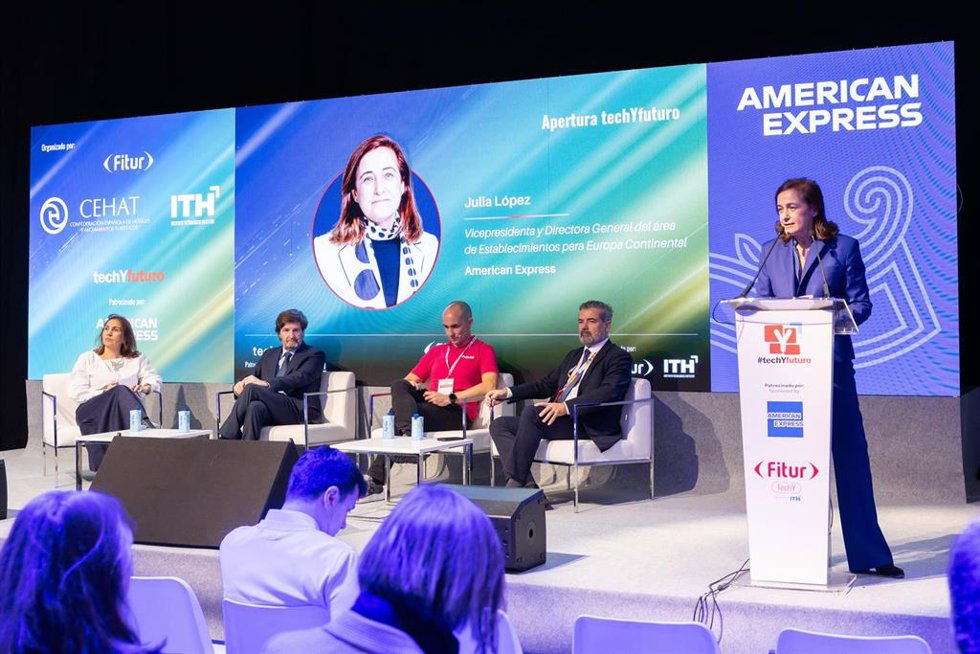 FiturTechy reúne al sector en su segundo día de Fitur 2026 para aplicar sostenibilidad e IA al turismo.