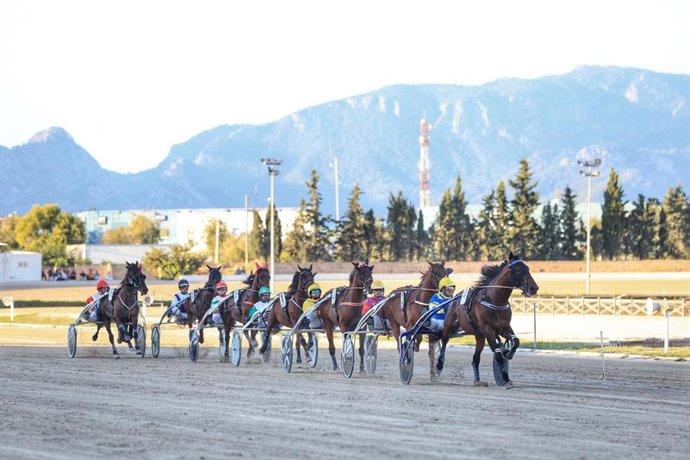 Archivo - Carrera en el Hipódromo de Son Pardo