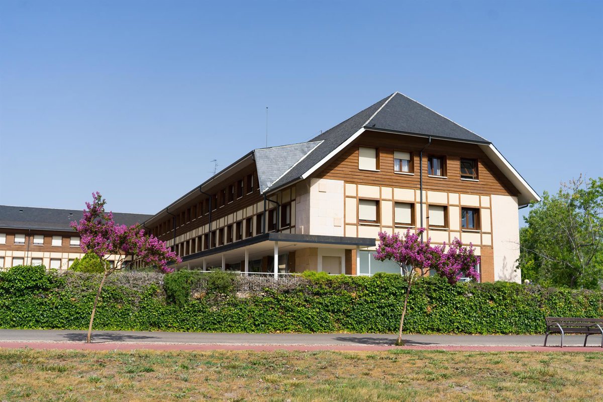 Las obras en el exterior de la Residencia de La Rioja provocan la rotura de una tubería de gas, sin daños personales