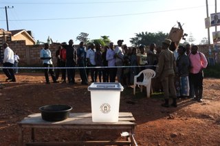 Centro de votación en Uganda