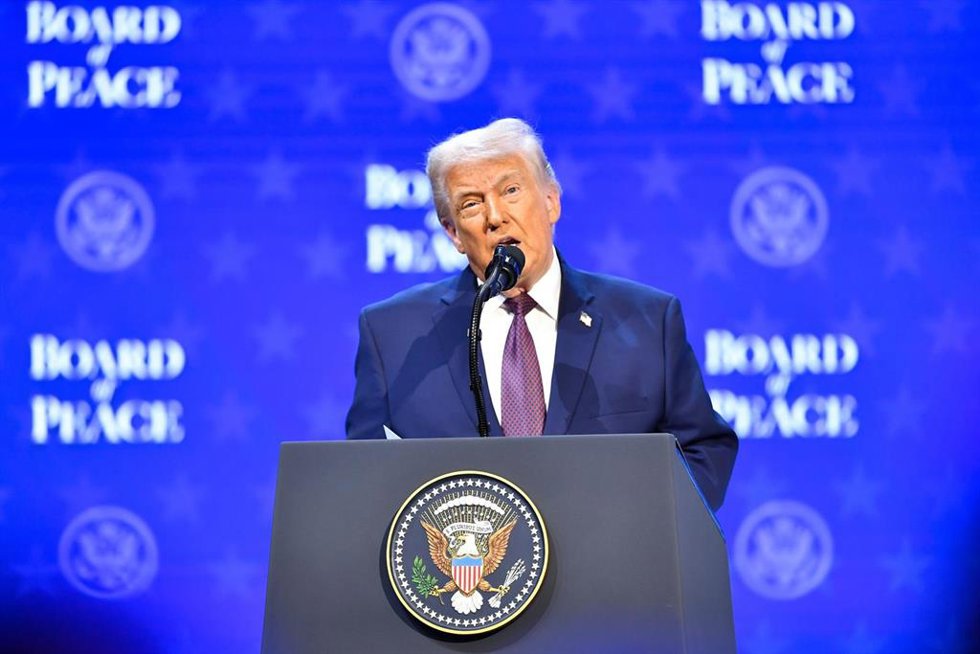 El presidente de Estados Unidos, Donald Trump, lanza formalmente su llamada "Junta de la Paz" de Gaza en un acto durante el Foro Económico Mundial en Davos, Suiza