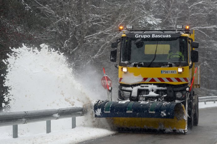 Vistas de Piedrafita do Cebeiro tras la nevada caída sobre la localidad, a 23 de enero de 2026, en Lugo, Galicia (España). La Xunta suspende las clases en gran parte de Lugo por la borrasca Ingrid.