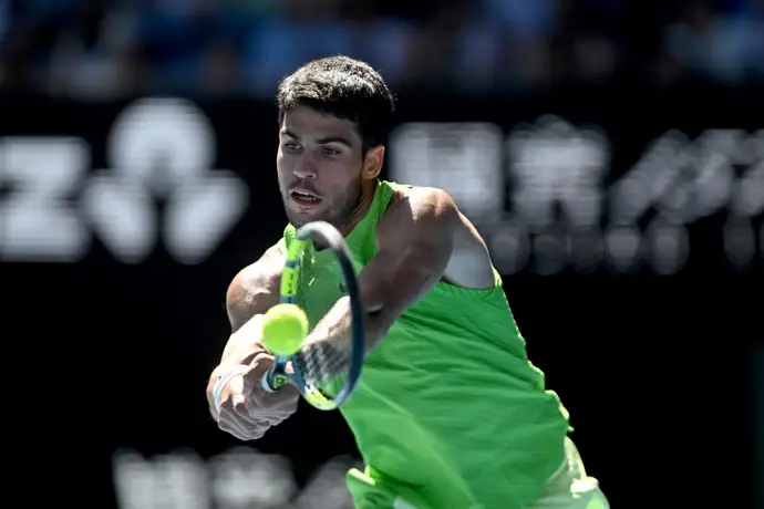 Carlos Alcaraz en su duelo ante Corentin Moutet.