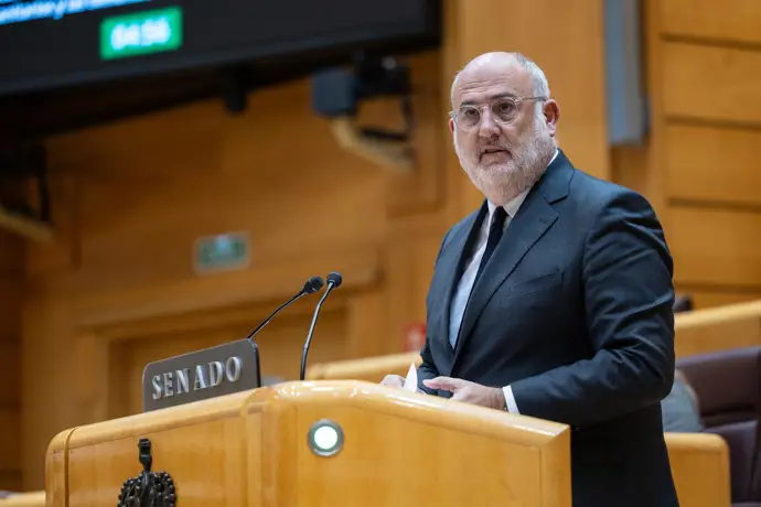 Eduard Pujol durante una sesión plenaria en el Senado