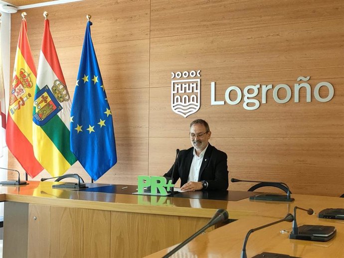 Archivo - El portavoz del PR+, Rubén Antoñanzas, en comparecencia de prensa