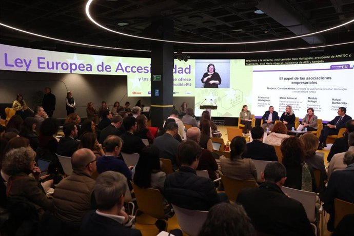 Asistentes a la jornada organizada por ‘AccessibleEU’ y CEOE, celebrada en Madrid