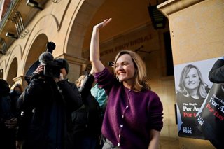 La candidata del PSOE a la Presidencia del Gobierno de Aragón, Pilar Alegría, en el inicio de campaña en Teruel.