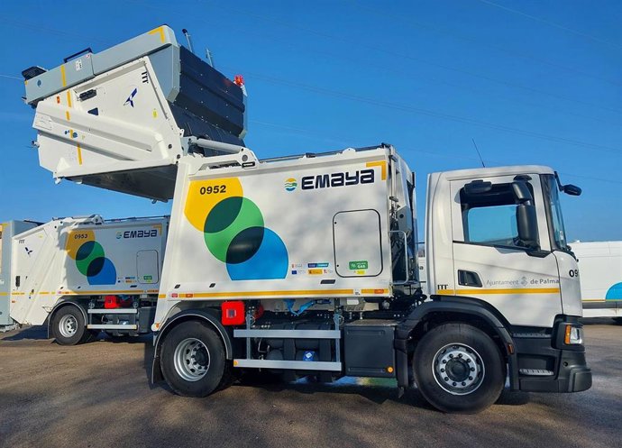 Archivo - Camión de recogida de residuos de Emaya.