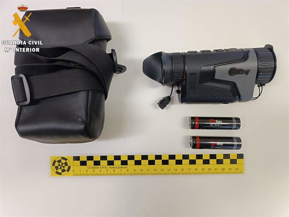 Material incautado a los cazadores.