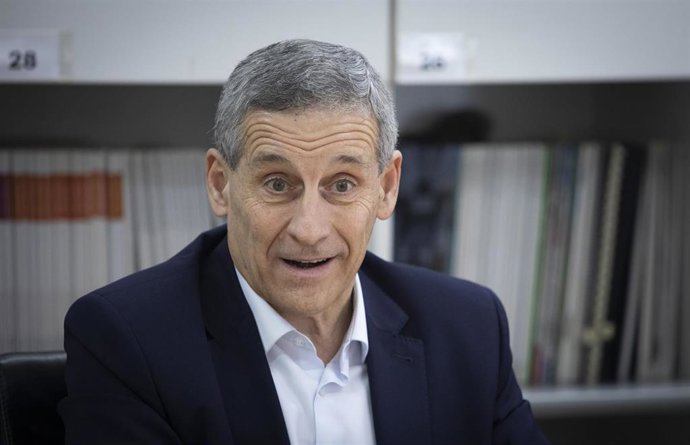 Archivo - El exdirector de la Agencia Espacial Española Miguel Belló durante una reunión. A 7 de marzo de 2023, en Sevilla (Andalucía, España). 