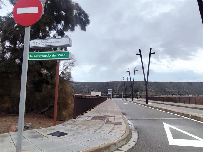 Calle Leonardo da Vinci en el PITA, donde se ubicará el Smart Green Cube.
