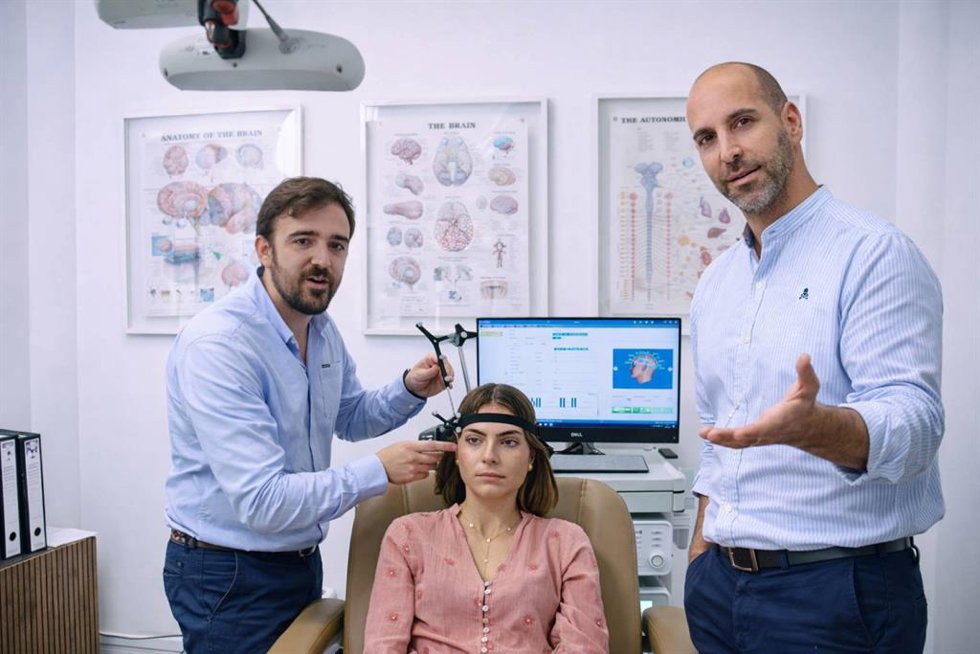 Nace la primera formación universitaria acreditada en español en estimulación transcraneal