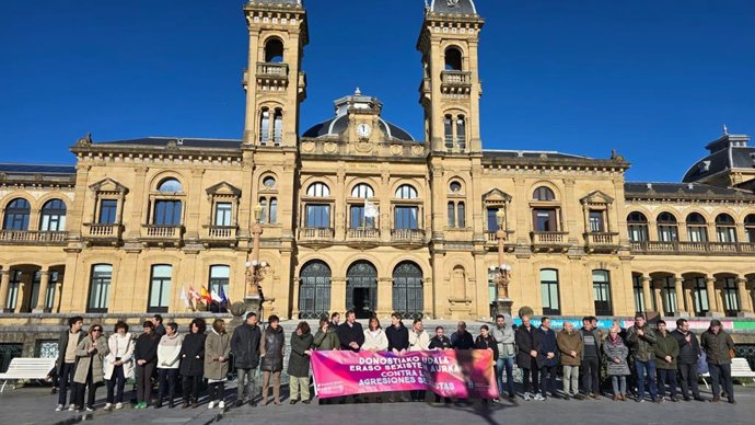 Concentración para denunciar una agresión sexual en San Sebastián