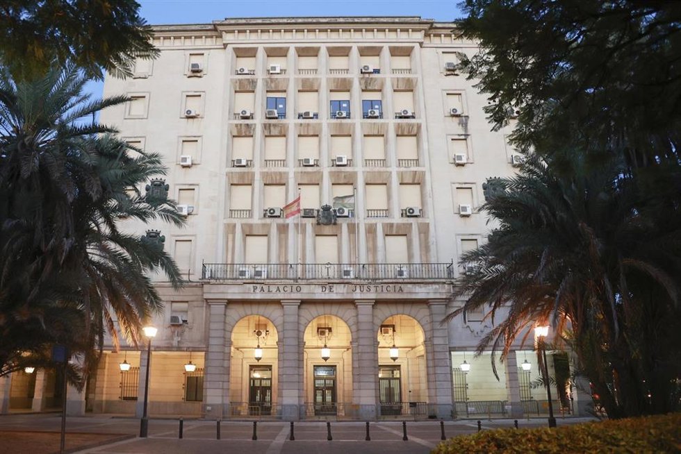 Archivo - Fachada de los Juzgados de El Prado de San Sebastián de Sevilla.