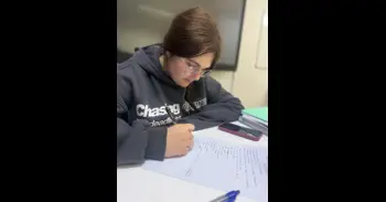 Luisa, alumna gitana de Bachillerato del programa Promociona: "Seguir estudiando es importante y me he sentido apoyada"