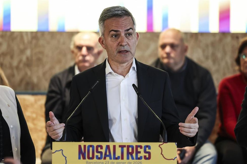 Víctor Font en rueda de prensa durante la presentación de su candidatura a la presidencia del FC Barcelona con la plataforma Nosaltres, en YouPlanet (Barcelona) el 23 de enero de 2026