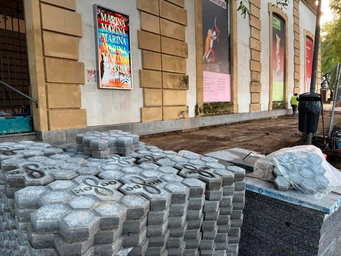 Repavimentación del Paseo Colón de Sevilla.