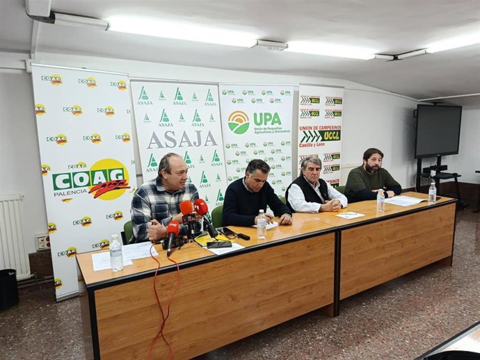 Un momento de la rueda de prensa de las organizaciones.