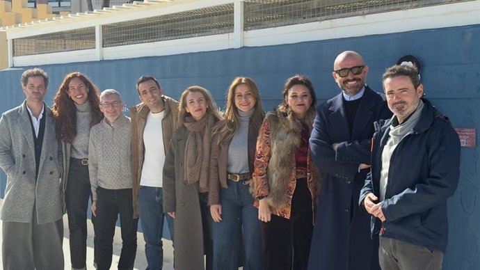 El vicesecretario de Educación e Igualdad del PP, Jaime de los Santos, junto a responsables del PP de Málaga.