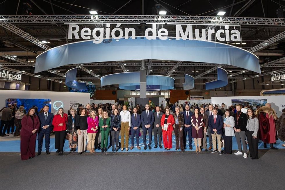 El delegado del Gobierno en la Región de Murcia, Francisco Lucas, visita el pabellón de la Región de Murcia en la Feria Internacional de Turismo