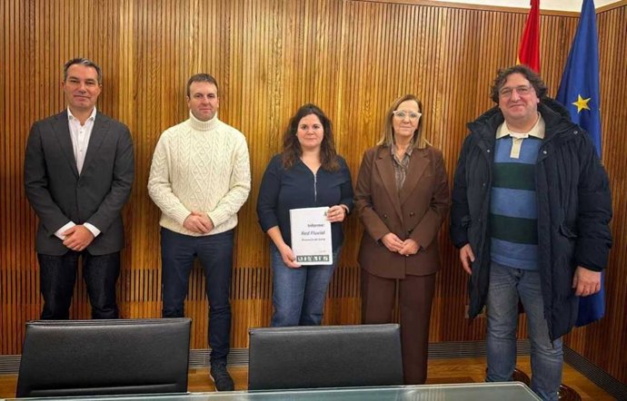 Los miembros de la CHD y de Asaja Soria que han participado en la reunión sobre actuaciones en la provincia.