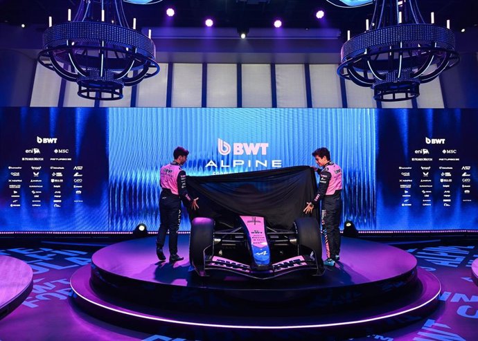 MSC Cruceros y Alpine oficializan su alianza con la primera presentación de un F1 a bordo de un barco