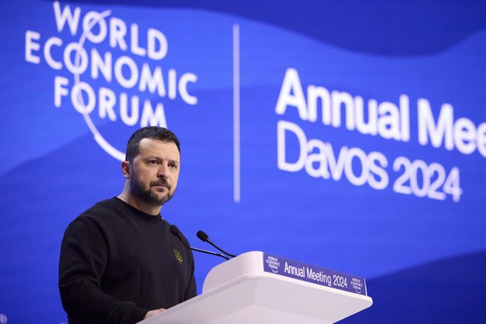 Archivo - Arquivo - 16 de janeiro de 2024, Davos, Suíça: O presidente ucraniano Volodymyr Zelenskyy discursa no 54º Fórum Econômico Mundial anual no Congress Hall, em 16 de janeiro de 2024, em Davos, Suíça.