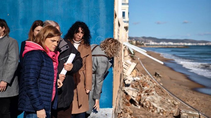 La delegada del Govern a la Comunitat Valenciana, Pilar Bernabé, visita la localitat de Tavernes de la Valldigna.