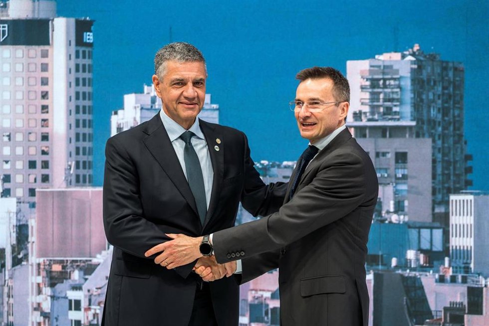 Iberia firma acuerdos con Argentina, Puerto Rico y Perú para fomentar turismo europeo en estos países.