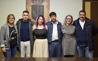 Gema Cañones asume la Alcaldía de Quer tras una moción de censura marcada por la tensión política y reproches personales