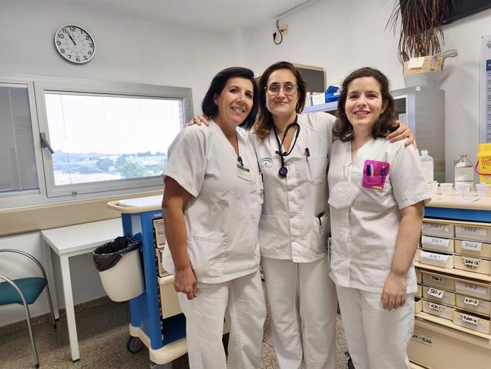 Archivo - Personal sanitario trabajando. Imagen de archivo