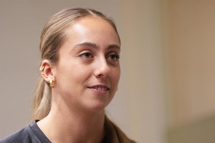 Archivo - La esquiadora español Audrey Pascual