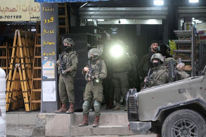 Militares israelíes en Nablús (Cisjordania)