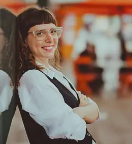 Imagen promocional de la cineasta Laura Casabé