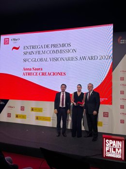 La productora Atrece Creaciones recibe el premio Global Visionaries, que otorga Spain Film Commission, por 'Mudras' La Productora Atrece Creaciones Ha Sido Galardonada Con El Premio SFC Global Visionaries
