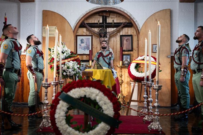 Capilla ardiente del capitán de la Legión ceutí Álvaro García Jiménez que falleció en el accidente de tren en Adamuz. 